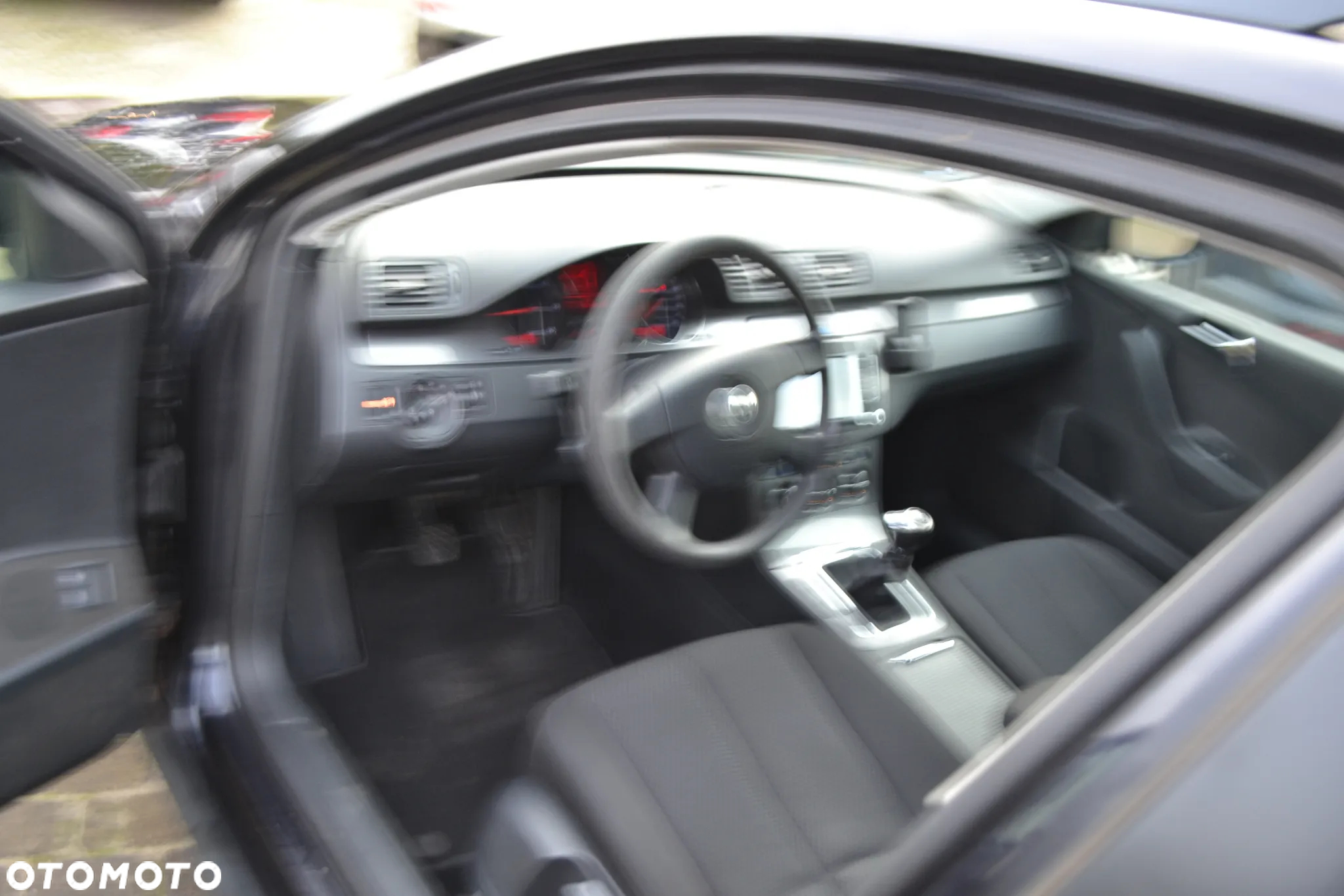 Volkswagen Passat 1.9 TDI Sportline - 7