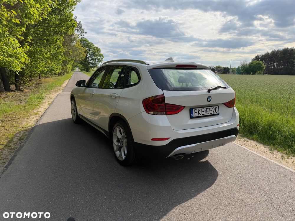 BMW X1 sDrive18d xLine - 11