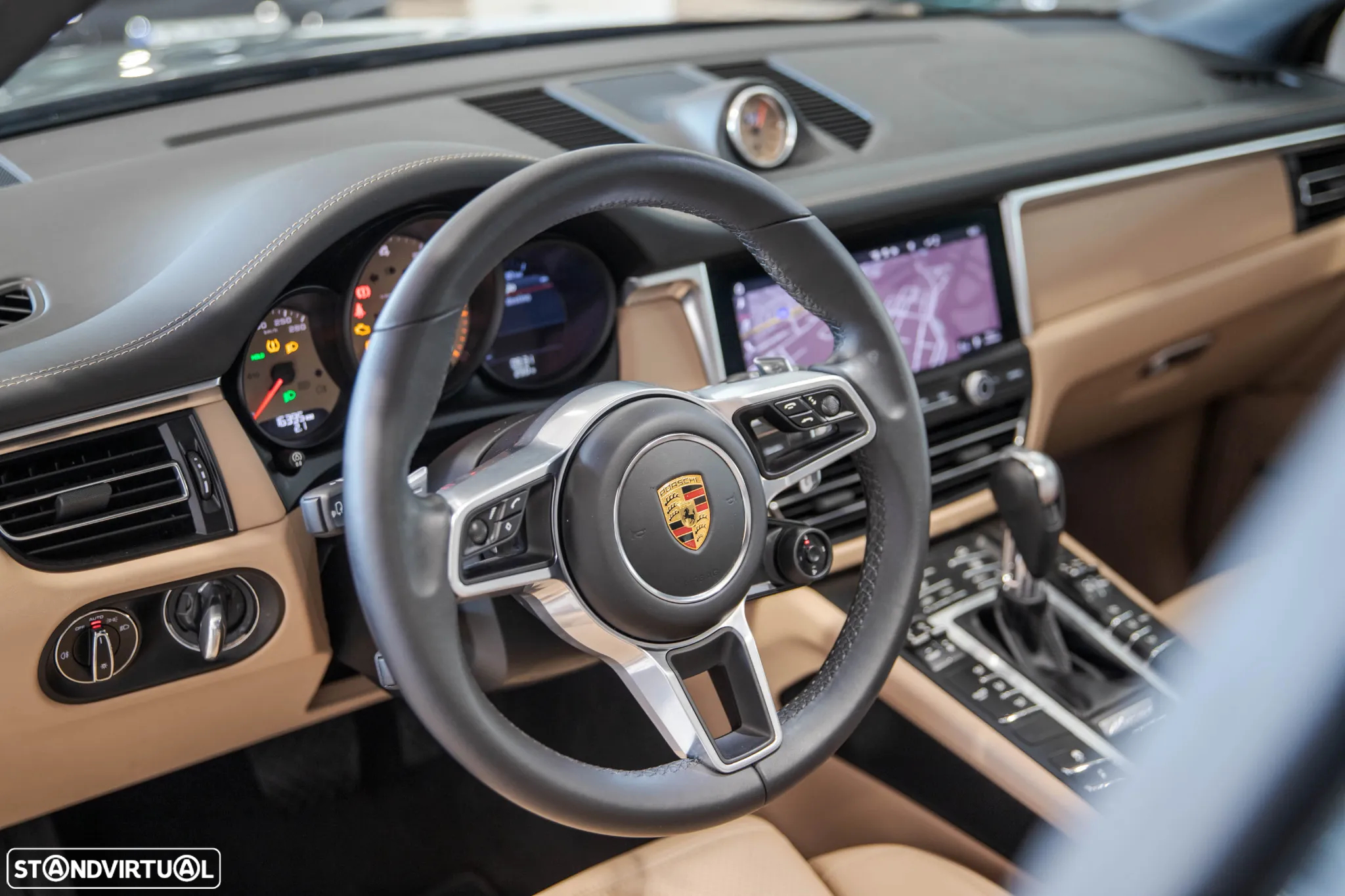 Porsche Macan Standard - 16