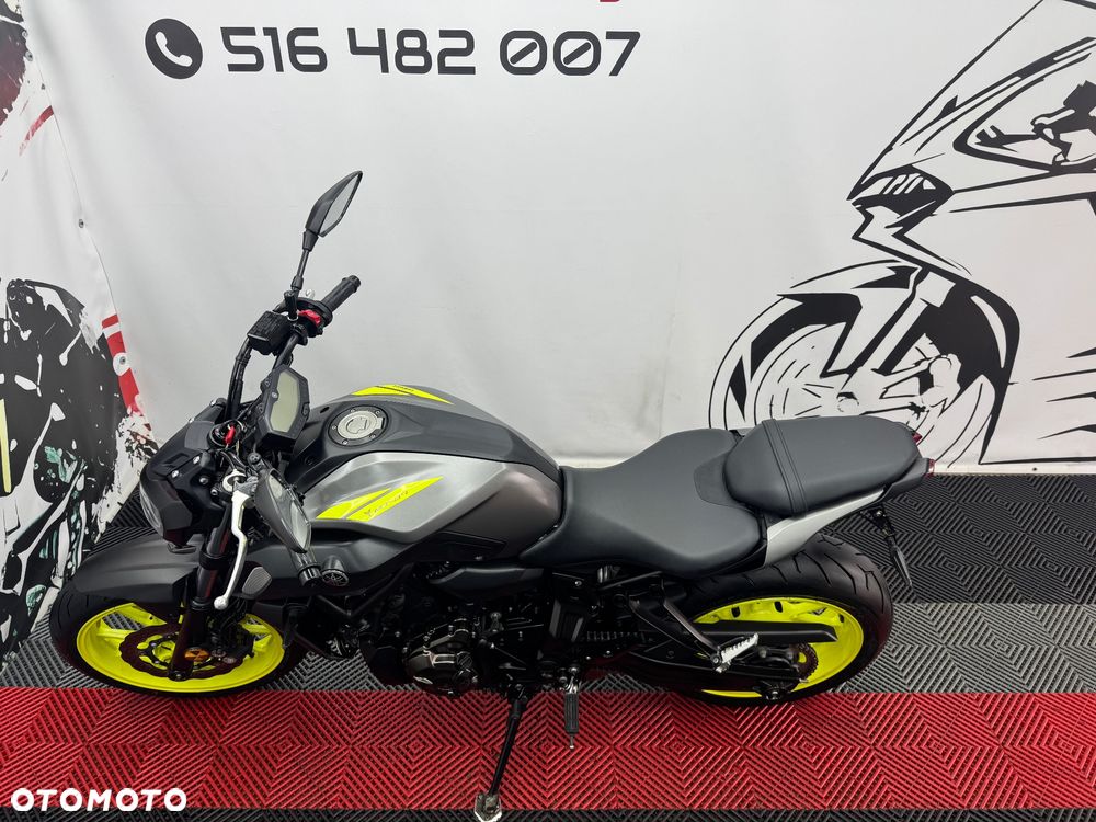 Yamaha MT - 8