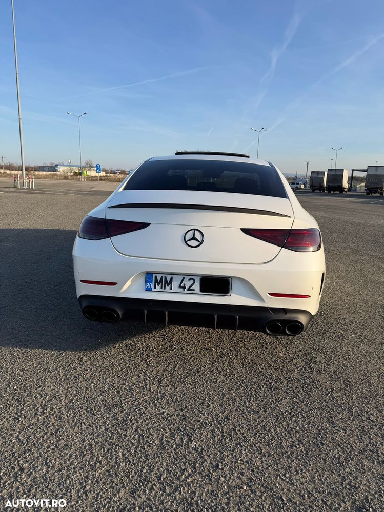 Mercedes-Benz CLS - 6