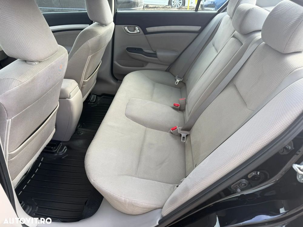 Honda Civic 1.8 MT LS - 11