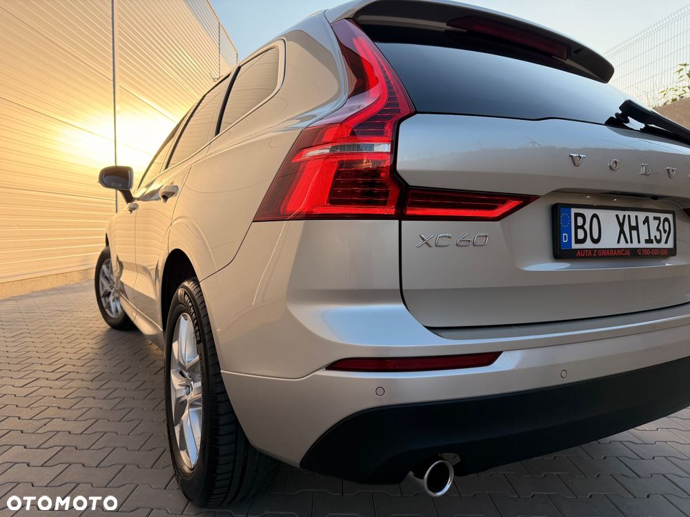 Volvo XC 60 T4 Geartronic Momentum Pro - 24