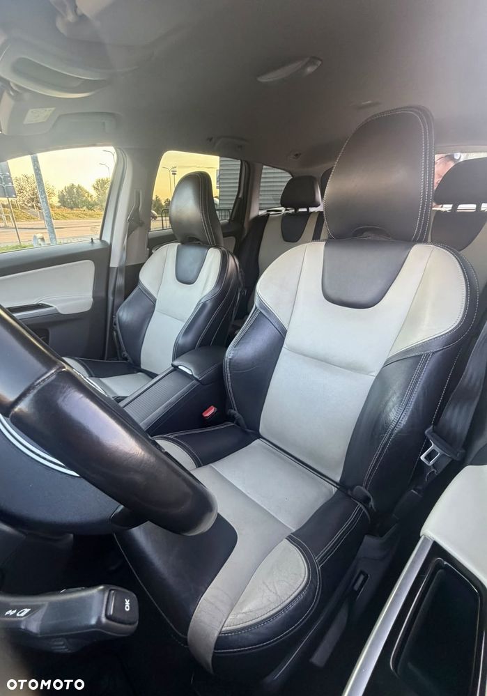 Volvo XC 60 D3 Drive-E Momentum - 8