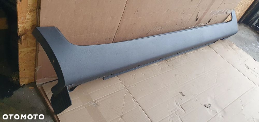 Listwa progowa prawa Kia Sportage III 3 87752-3U000 - 3