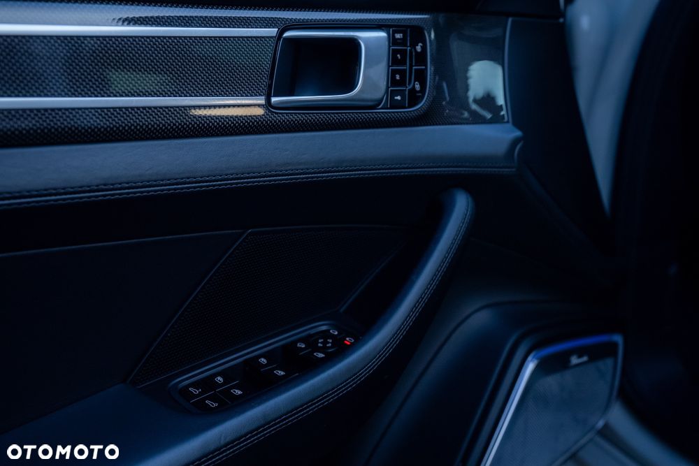 Porsche Panamera Turbo - 24