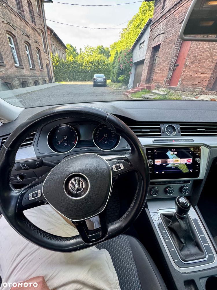Volkswagen Passat 2.0 TDI BMT Comfortline - 6