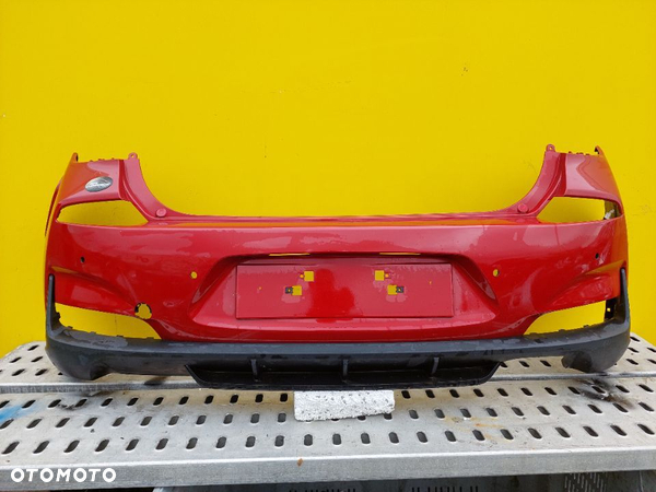 Hyundai I30 zderzak tył tylni