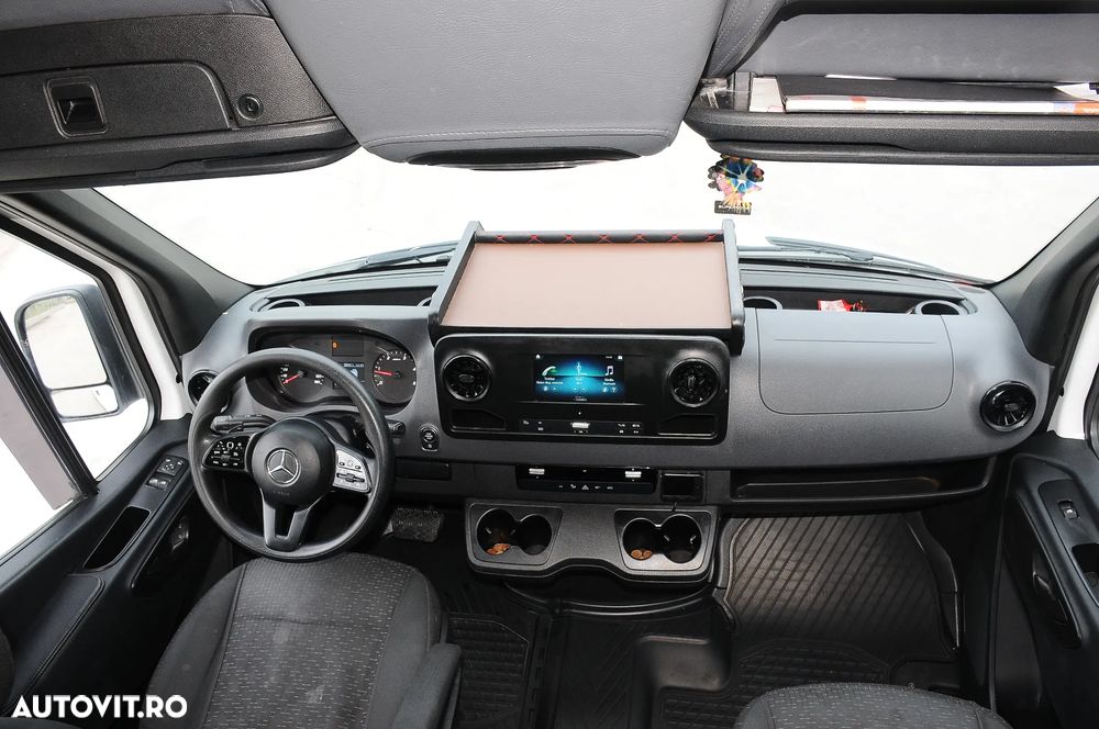 Mercedes-Benz Sprinter - 16