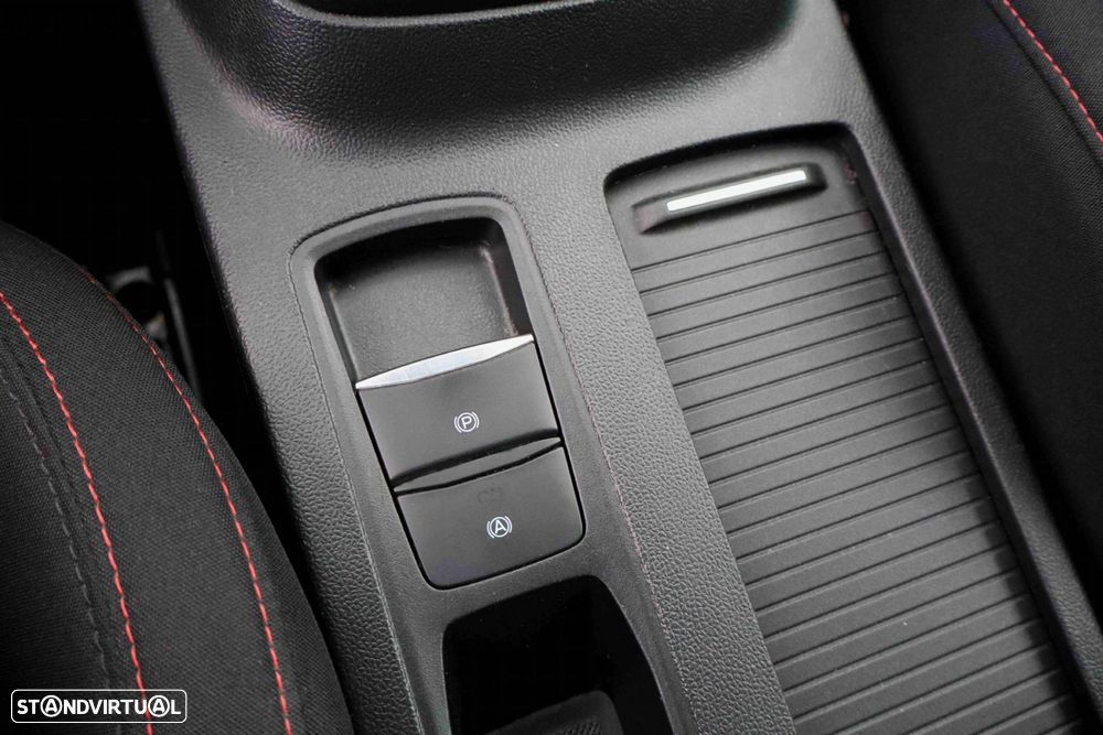 Ford Focus SW 1.0 EcoBoost MHEV ST-Line - 39