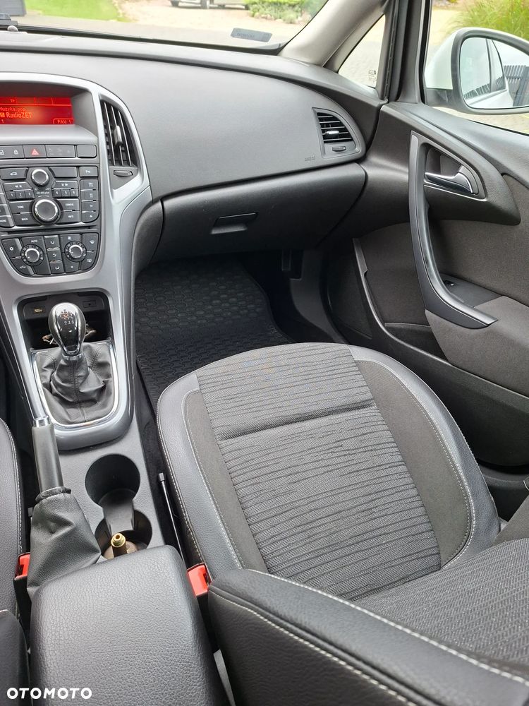 Opel Astra - 14