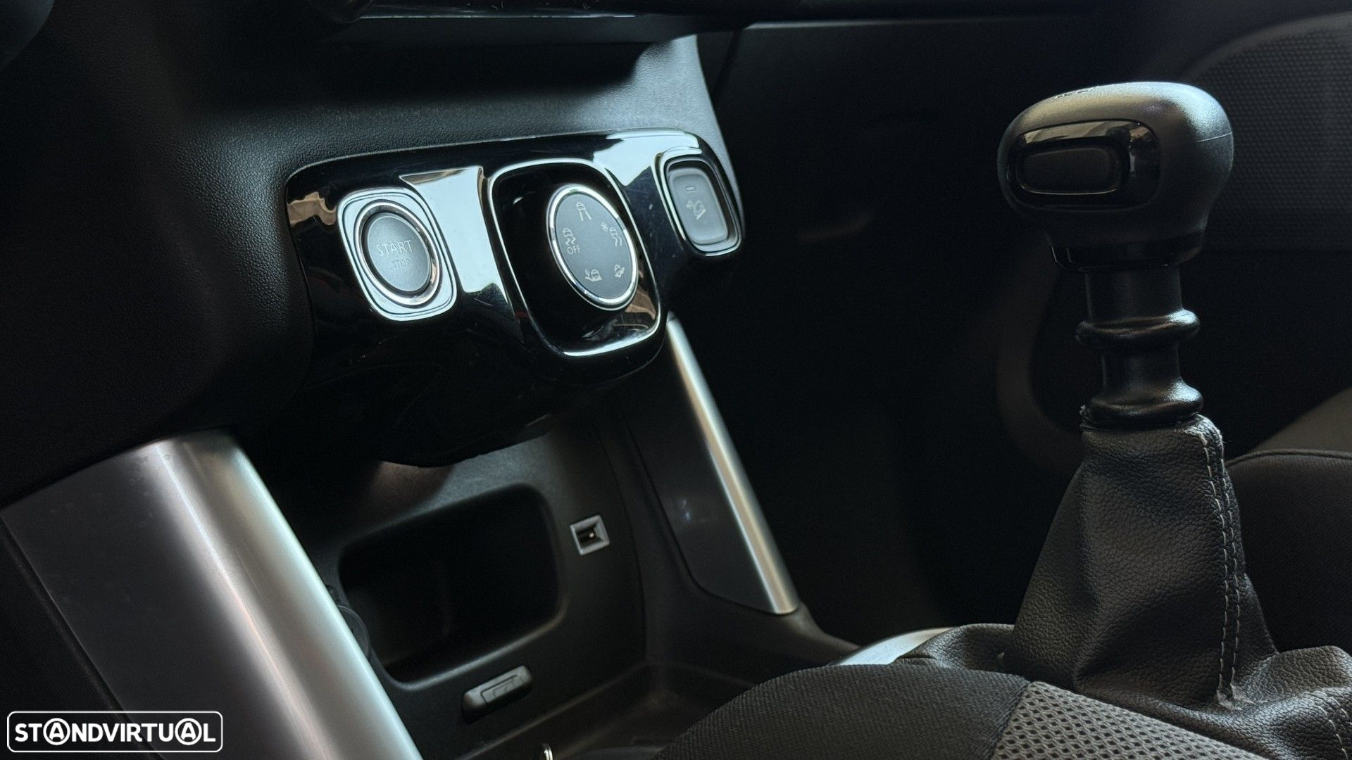 Citroën C3 Aircross 1.2 PureTech Shine - 23