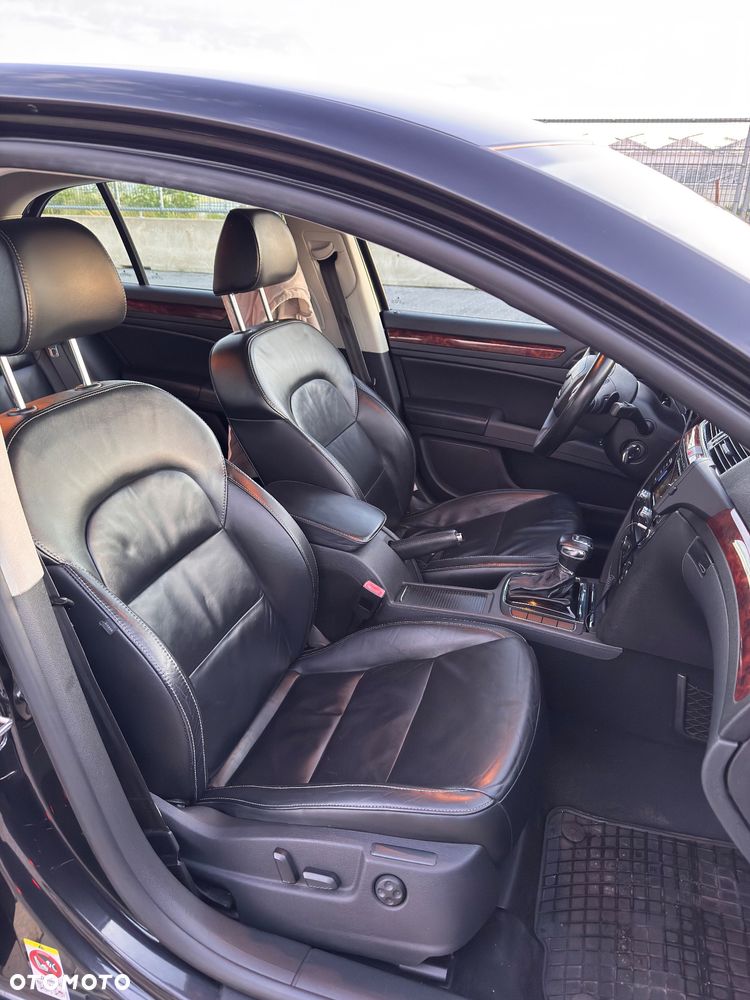 Skoda Superb 2.0 TDI DSG Elegance - 25