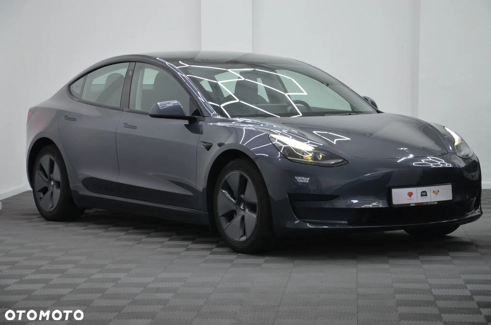 Tesla Model 3 Standard Reichweite Plus Hinterradantrieb - 2