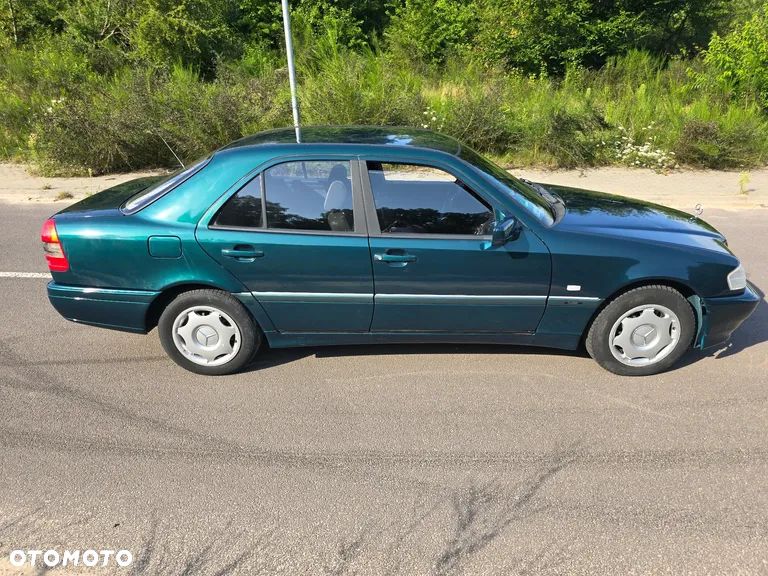 Mercedes-Benz Klasa C 180 Classic - 1