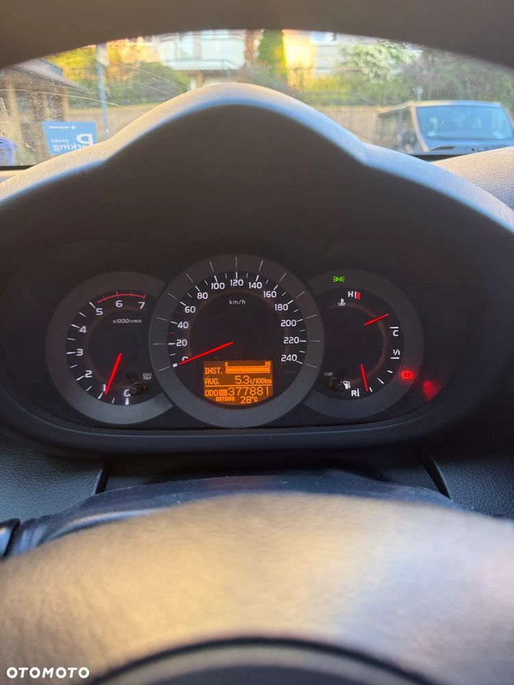 Toyota RAV4 2.2 D-4D Sol - 11