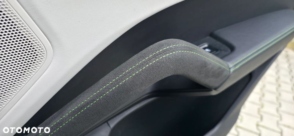 Porsche Cayenne - 22