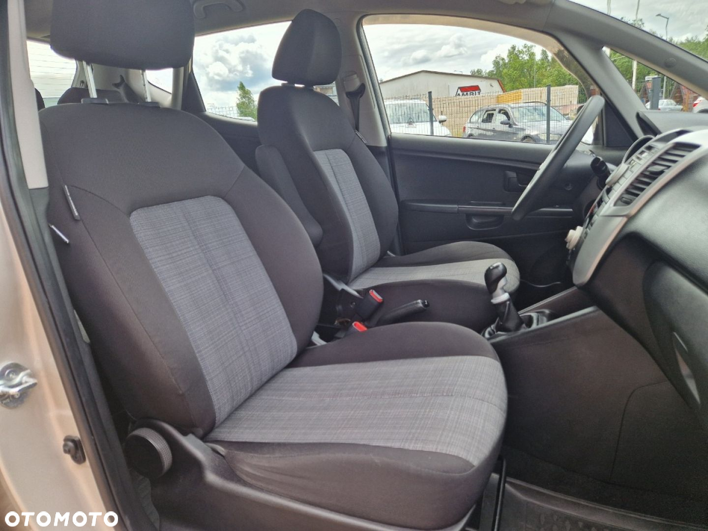 Kia Venga - 19