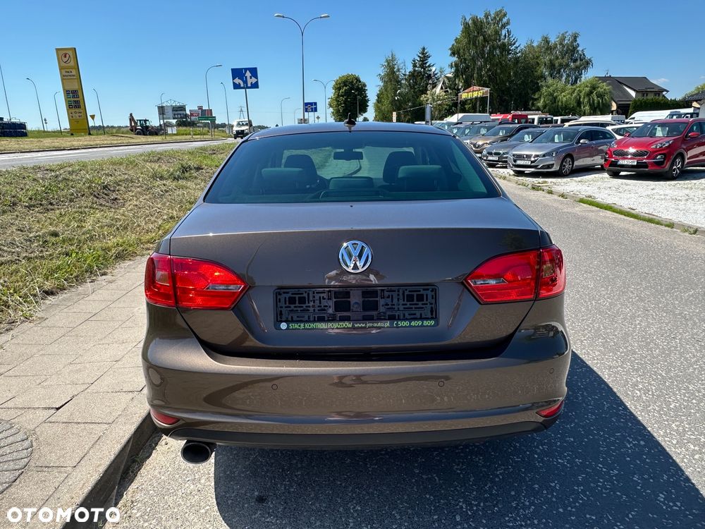 Volkswagen Jetta 1.6 TDI Blue Motion Technology Life - 20