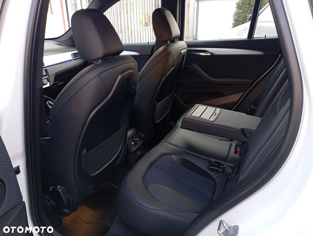 BMW X1 sDrive18i M Sport - 11