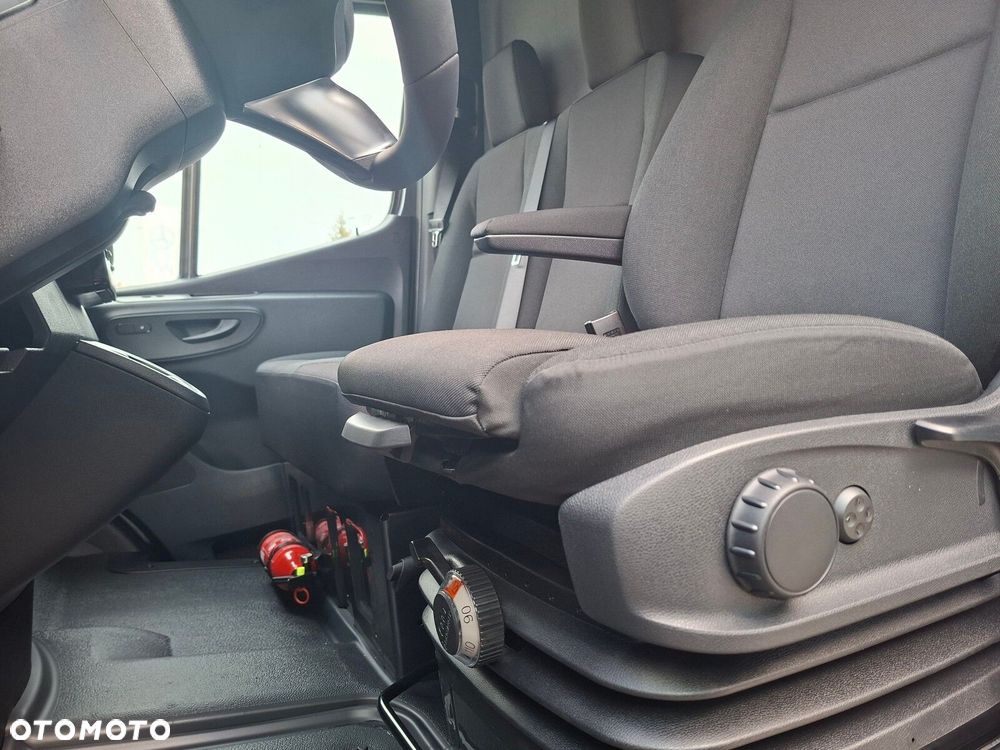 Mercedes-Benz Sprinter Sprinter - 12