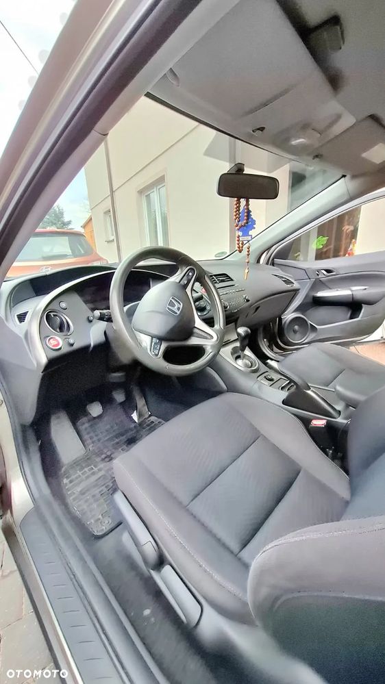 Honda Civic 1.4 i-VTEC - 8