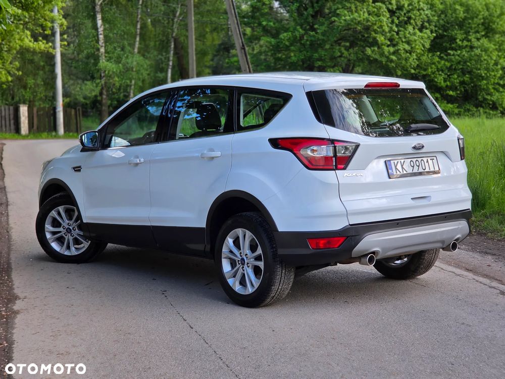 Ford Kuga 2.0 TDCi 2x4 Titanium - 14