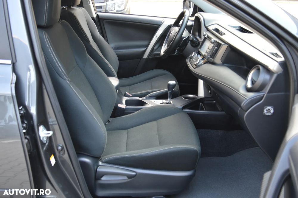 Toyota RAV4 2.2 D-4D 4x4 Automatik Edition - 10