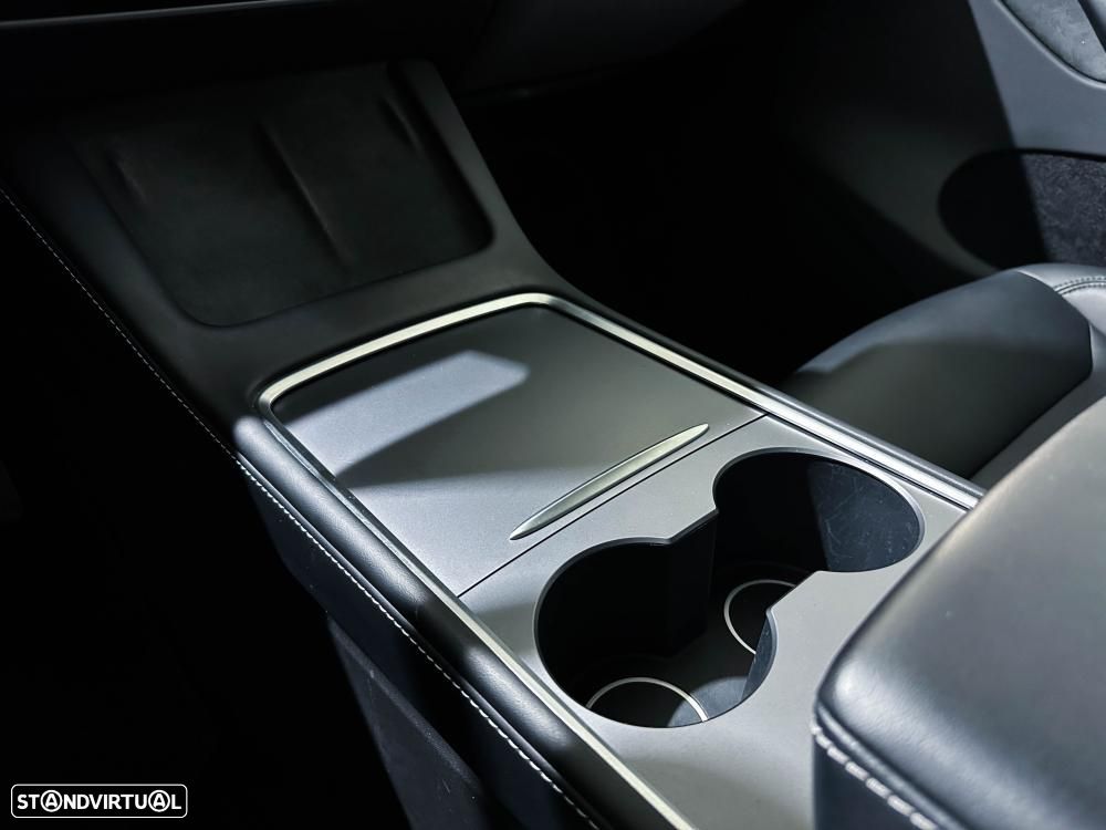 Tesla Model Y Standard - 47