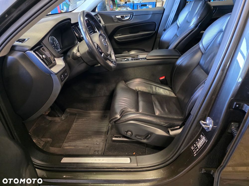 Volvo XC 60 B5 D AWD Geartronic Inscription - 26