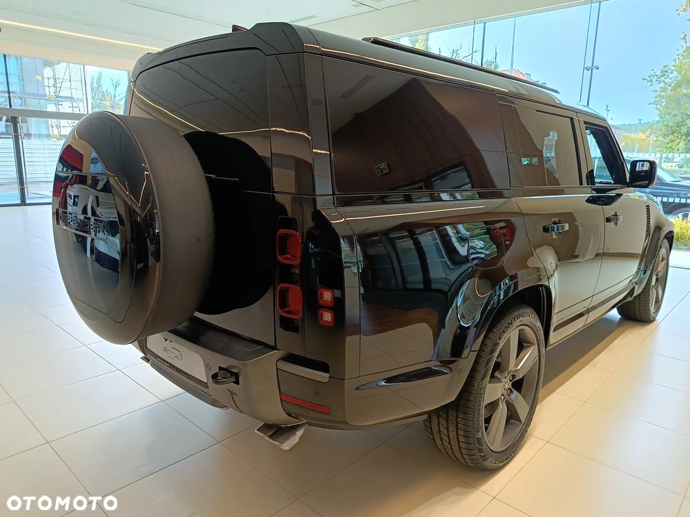 Land Rover Defender 130 5.0 P425 Outbound - 4