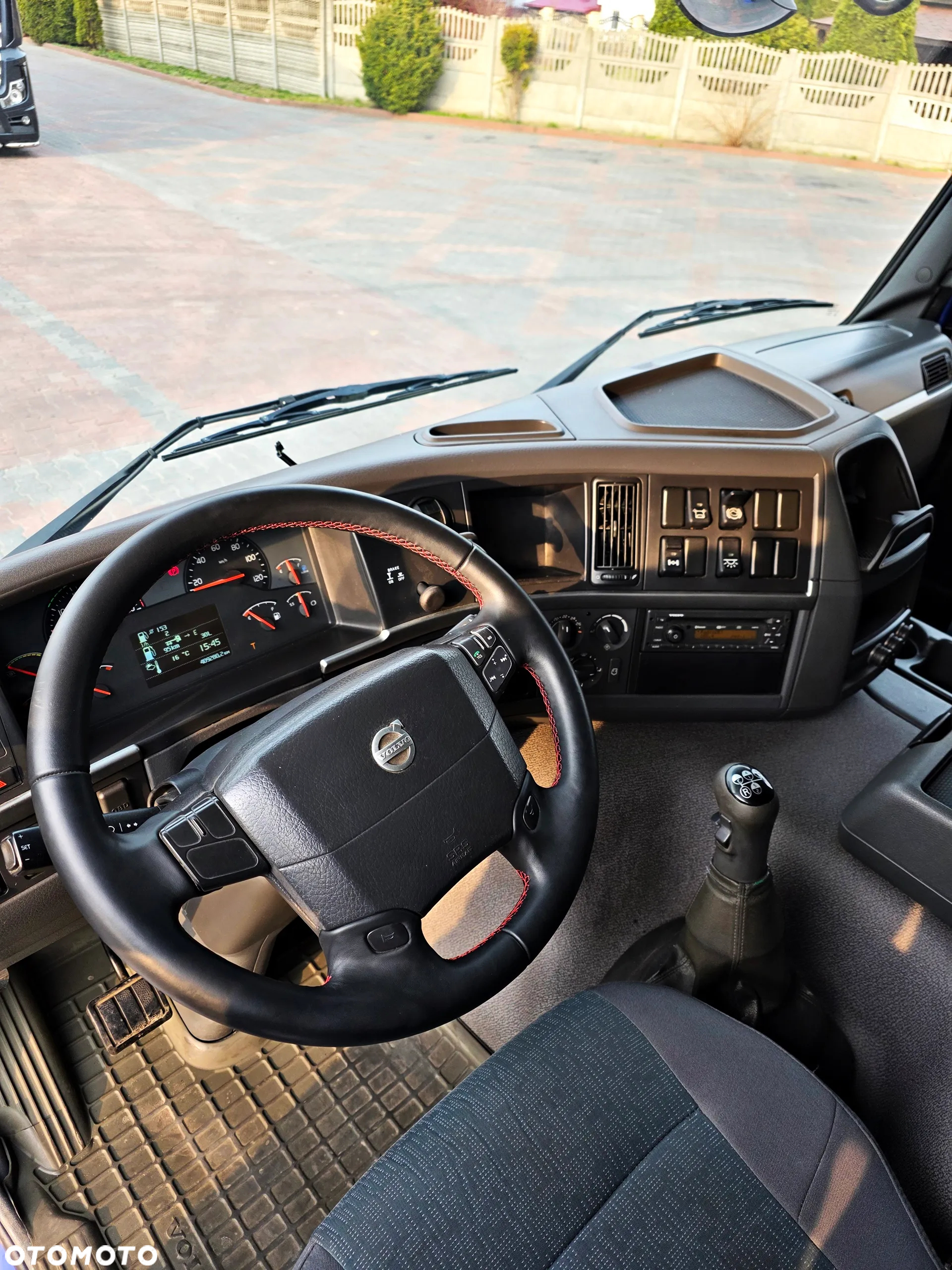 Volvo FM 330 / Nowa zabudowa z wagą / do żywca / zwierząt / bydła / DMC 18T - 14
