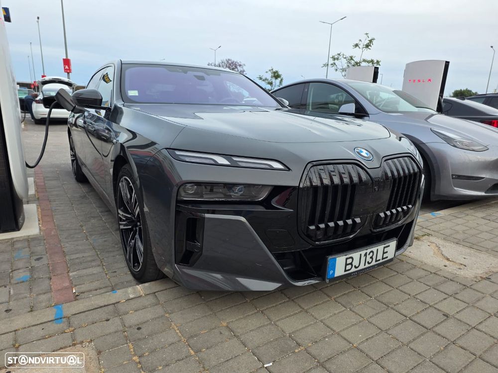 BMW i7 xDrive60 Pack Desportivo M Pro - 24
