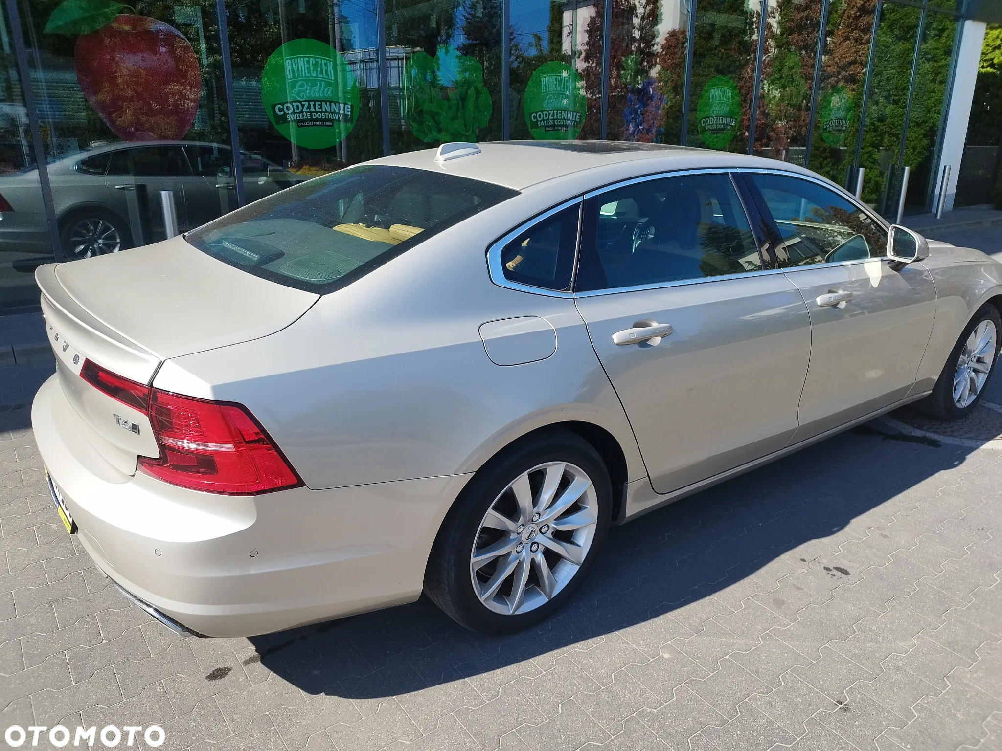 Volvo S90 T6 AWD Momentum - 8
