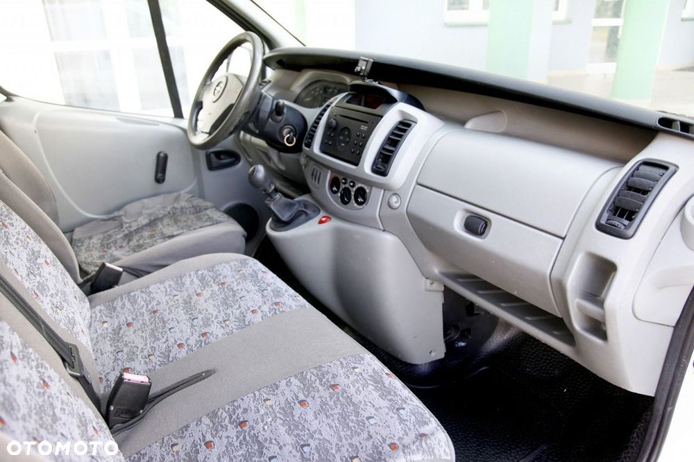 Opel Vivaro - 12