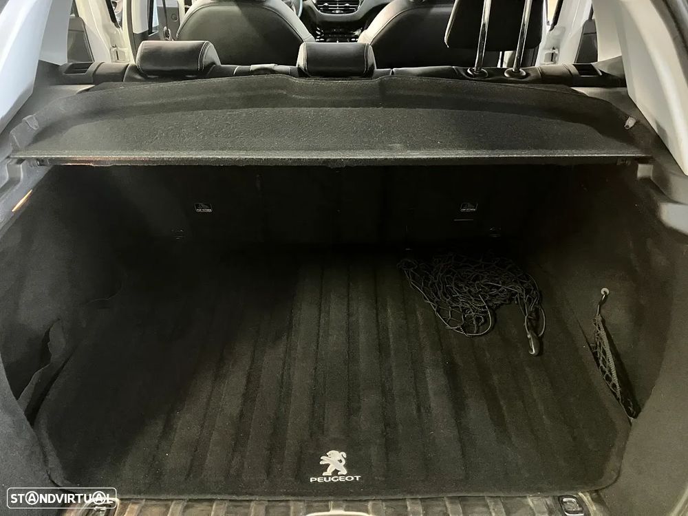 Peugeot 2008 1.6 e-HDi Allure - 16