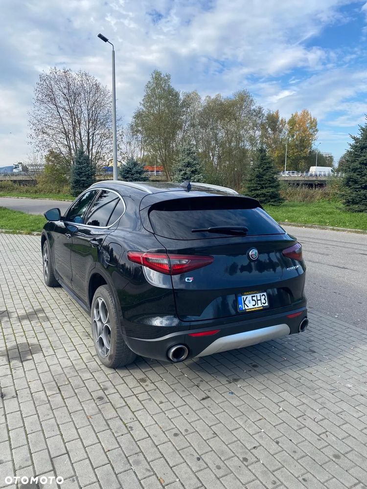Alfa Romeo Stelvio 2.0 Turbo 16V AT8-Q4 Super - 3
