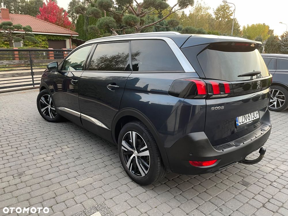 Peugeot 5008 2017