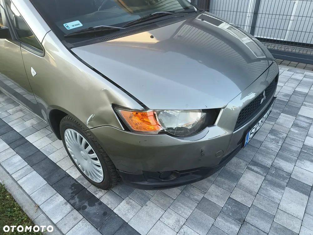Mitsubishi Colt - 4