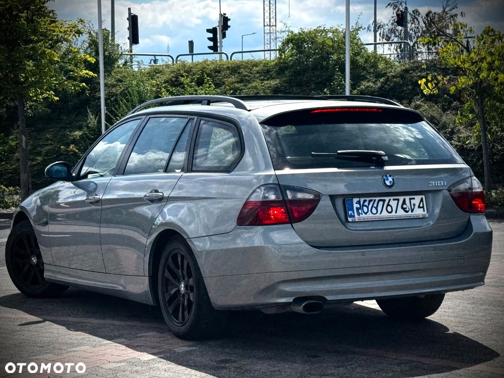 BMW Seria 3 318i - 8