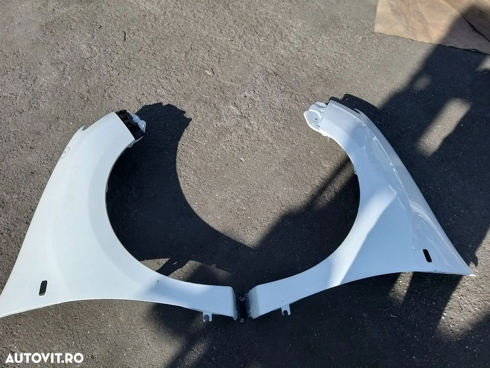 Vand Fata Completa pentru Dacia Sandero 2 an dupa 2019 , 1.0 Beznina, Alb - 4