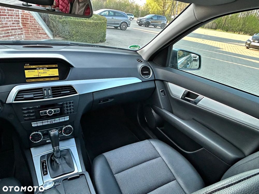 Mercedes-Benz Klasa C - 27