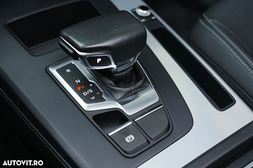 Audi Q5 45 TFSI quattro S tronic S line business - 34