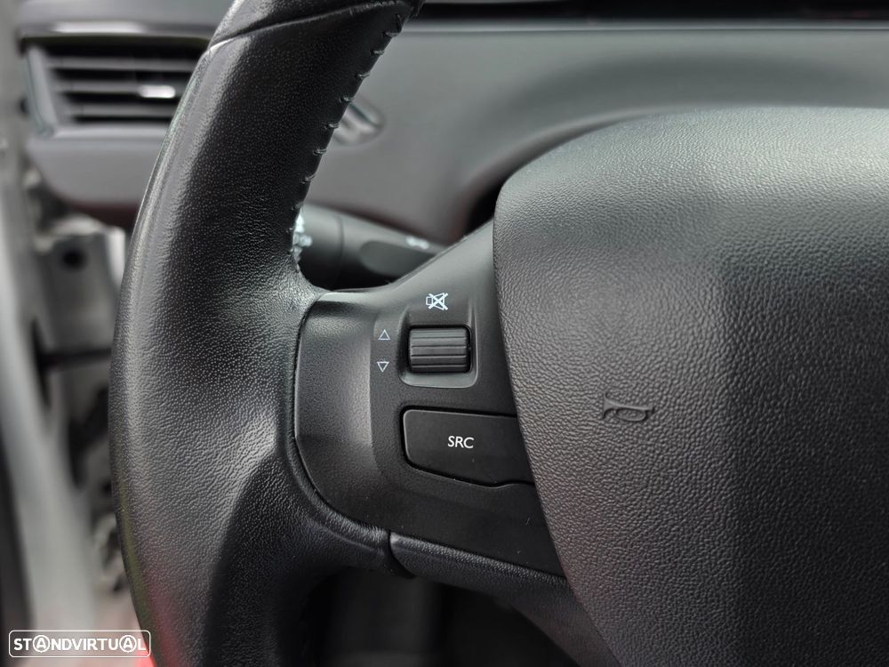 Peugeot 208 1.2 PureTech Access - 13