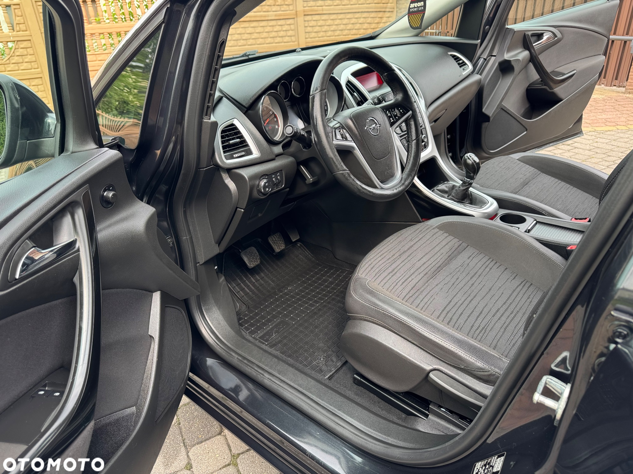 Opel Astra 1.4 Turbo Color Edition - 10