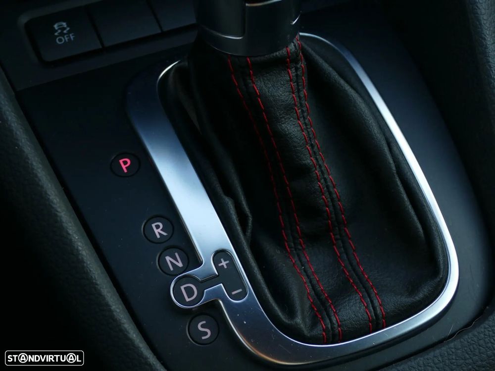 VW Golf 2.0 TSi GTI DSG - 22