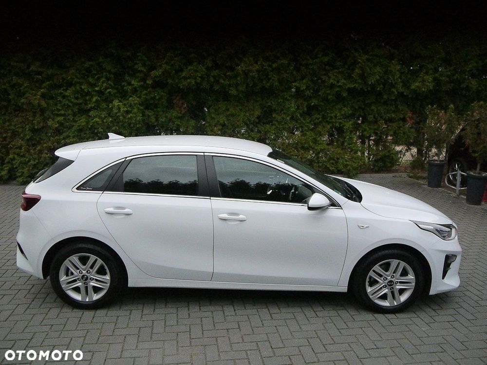 Kia Ceed 1.6 CRDi mHEV Business Line - 11