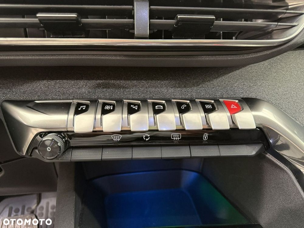 Peugeot 5008 - 23