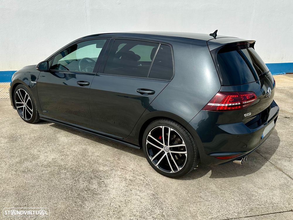 VW Golf 2.0 TDI GTD - 5