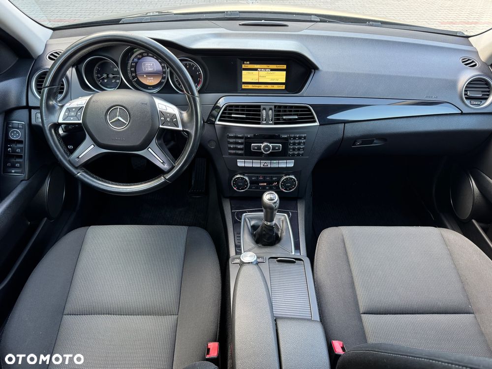 Mercedes-Benz Klasa C 200 (BlueEFFICIENCY) - 4